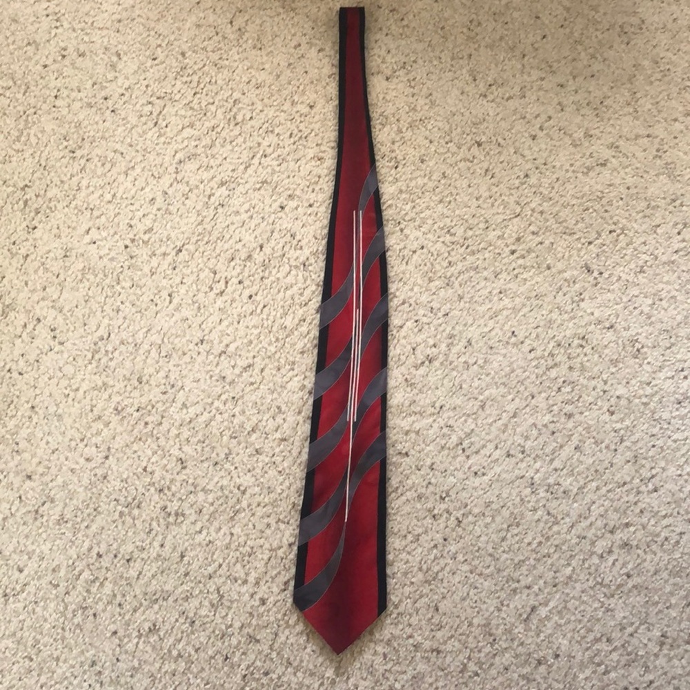 Men's 58 inch long, hand made silk tie NWOT!
